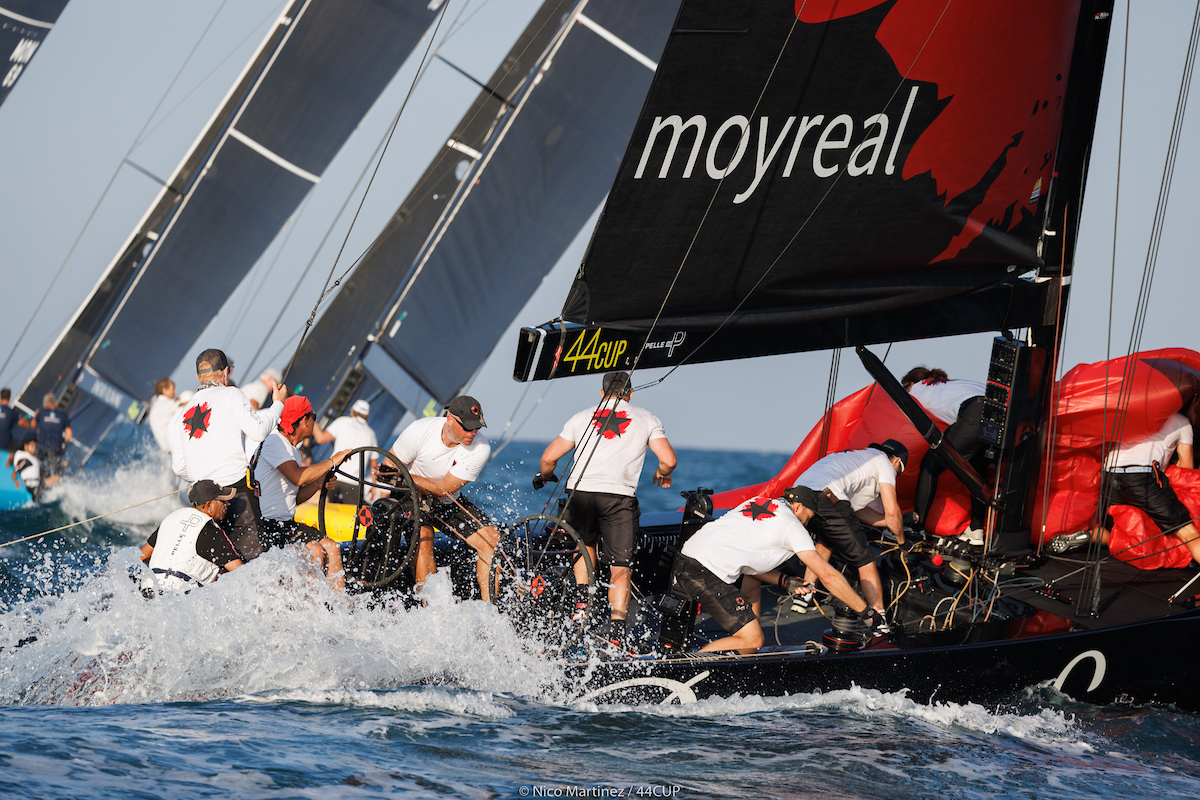 قارب “موناكو نايكا” يتصدر سباقات اليوم الثاني من كأس 44 الدولية 2022